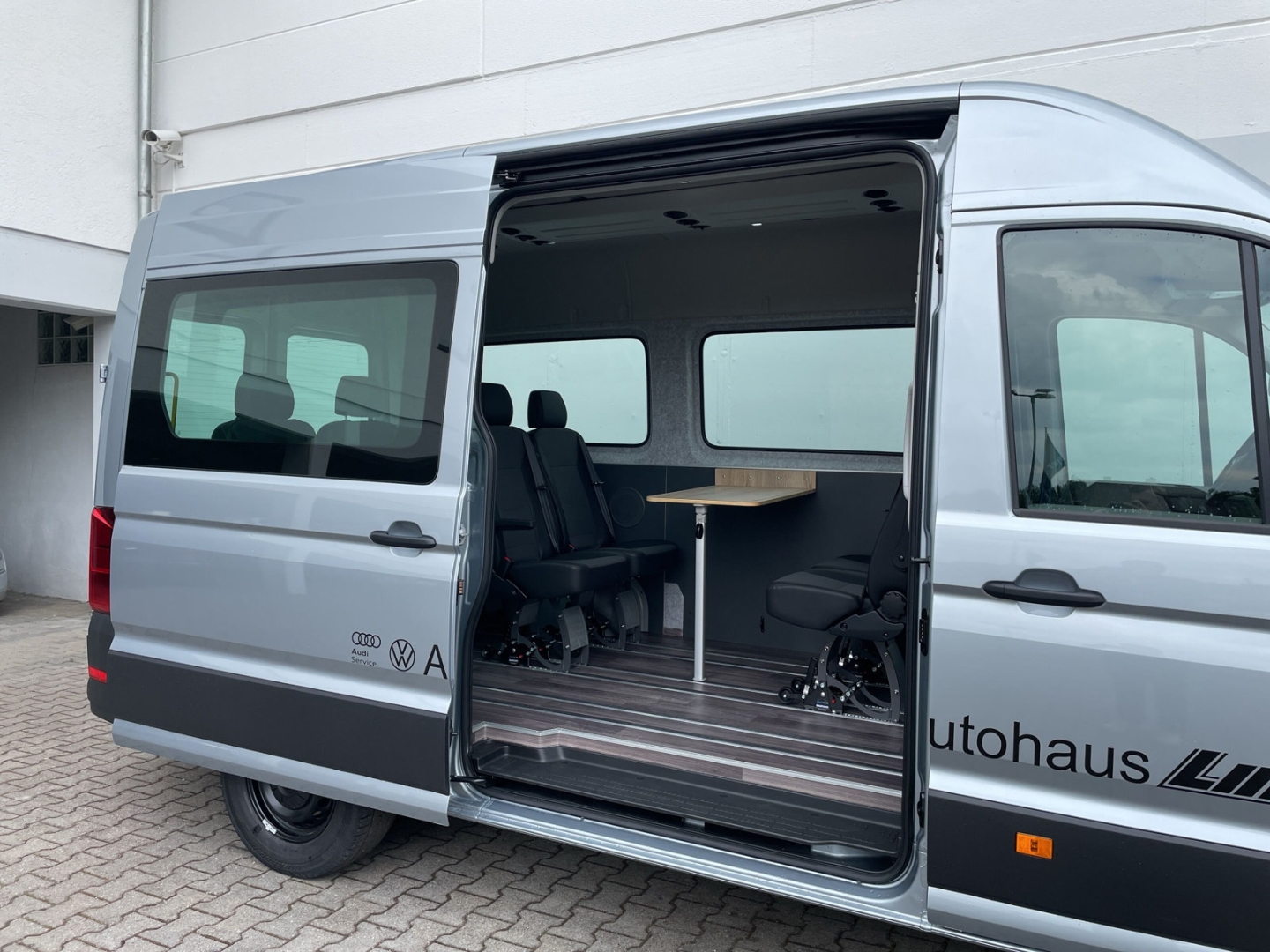 Crafter 35 2.0 TDI Autom. 9-Sitzer/LED/Standhzg/Kamera/ACC/Navi/App-Connect/Sitzhzg