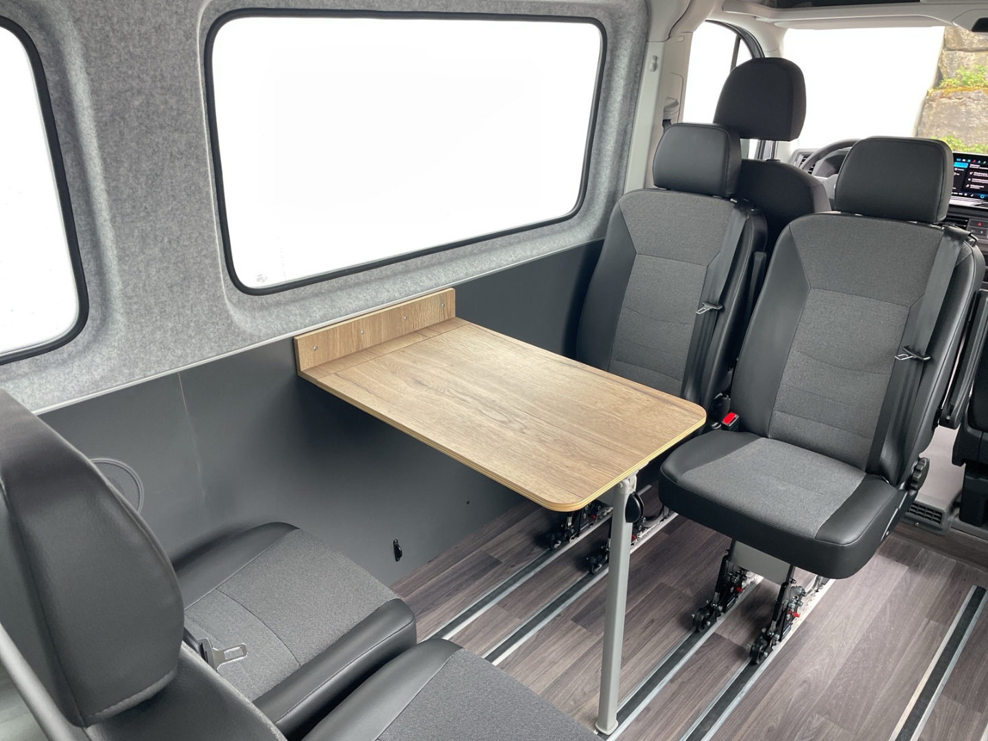 Crafter 35 2.0 TDI Autom. 9-Sitzer/LED/Standhzg/Kamera/ACC/Navi/App-Connect/Sitzhzg