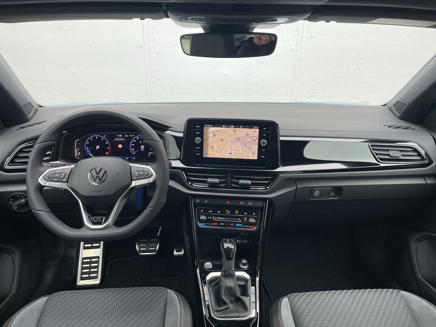 T-Roc Cabriolet R-Line 1.5 TSI DSG Kamera/Navi  App-Connect/IQ.LIGHT/Keyless/VW-Sound