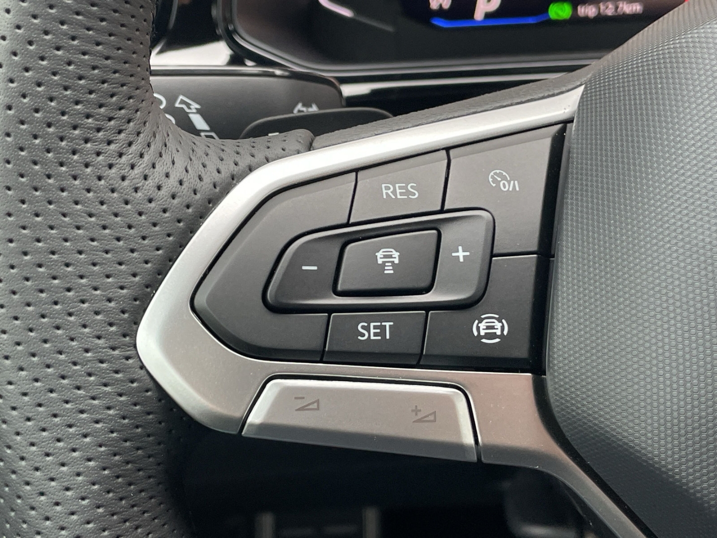 T-Roc Cabriolet R-Line 1.5 TSI DSG Kamera/Navi  App-Connect/IQ.LIGHT/Keyless/VW-Sound