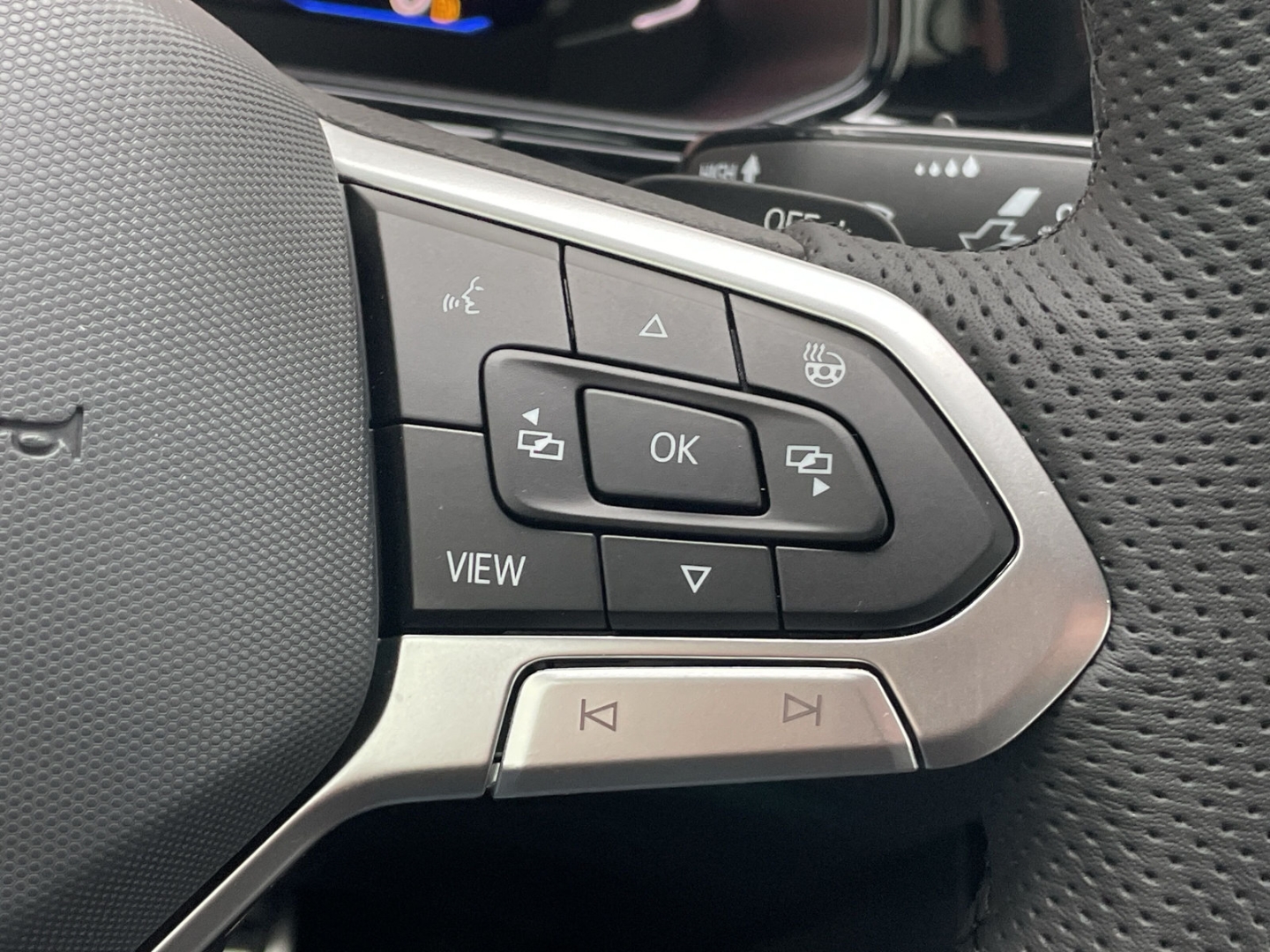 T-Roc Cabriolet R-Line 1.5 TSI DSG Kamera/Navi  App-Connect/IQ.LIGHT/Keyless/VW-Sound