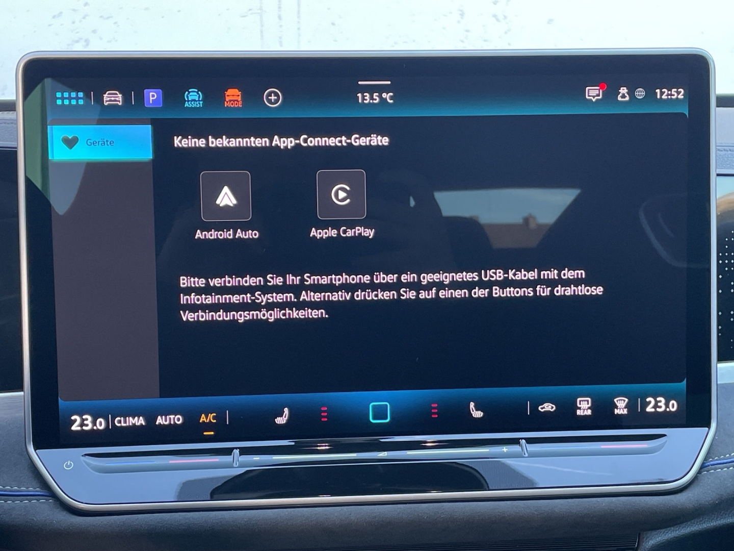 Passat 2.0 TDI R-line HUD/AHK/DCC Pro/360°Kamera/IQ.LIGHT/Navi/ACC/el.Heckklappe/Keyless