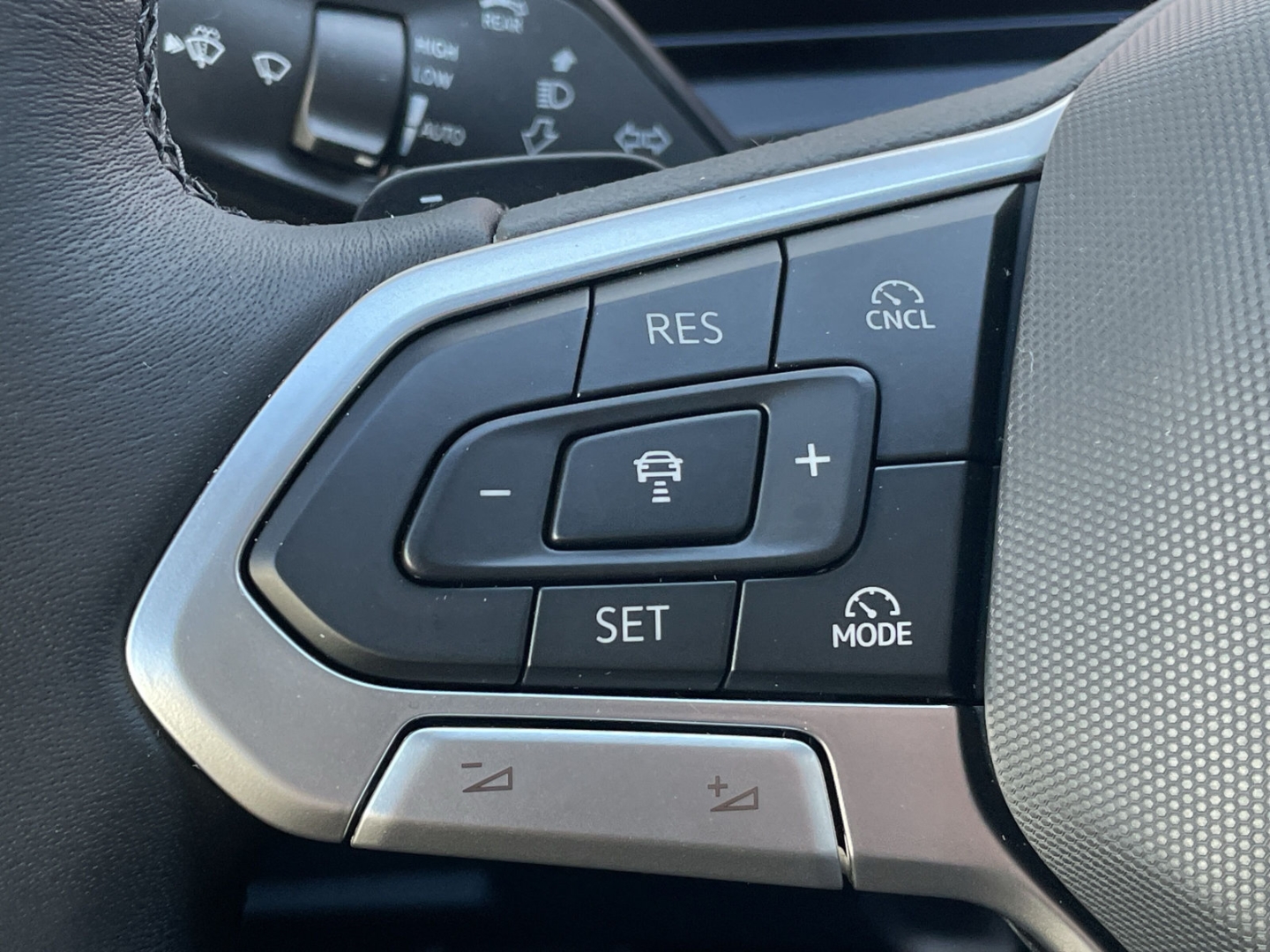 Tiguan ENERGY 2.0TDI DSG Navi/LED/ACC/360°Kamera/App-Connect/el.Heckklappe