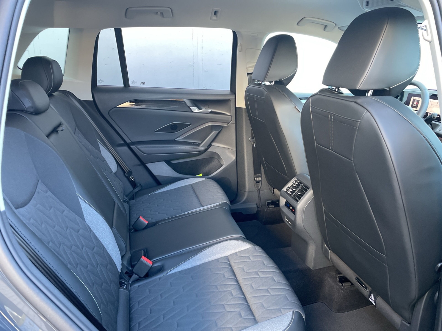 Tiguan ENERGY 2.0TDI DSG Navi/LED/ACC/360°Kamera/App-Connect/el.Heckklappe