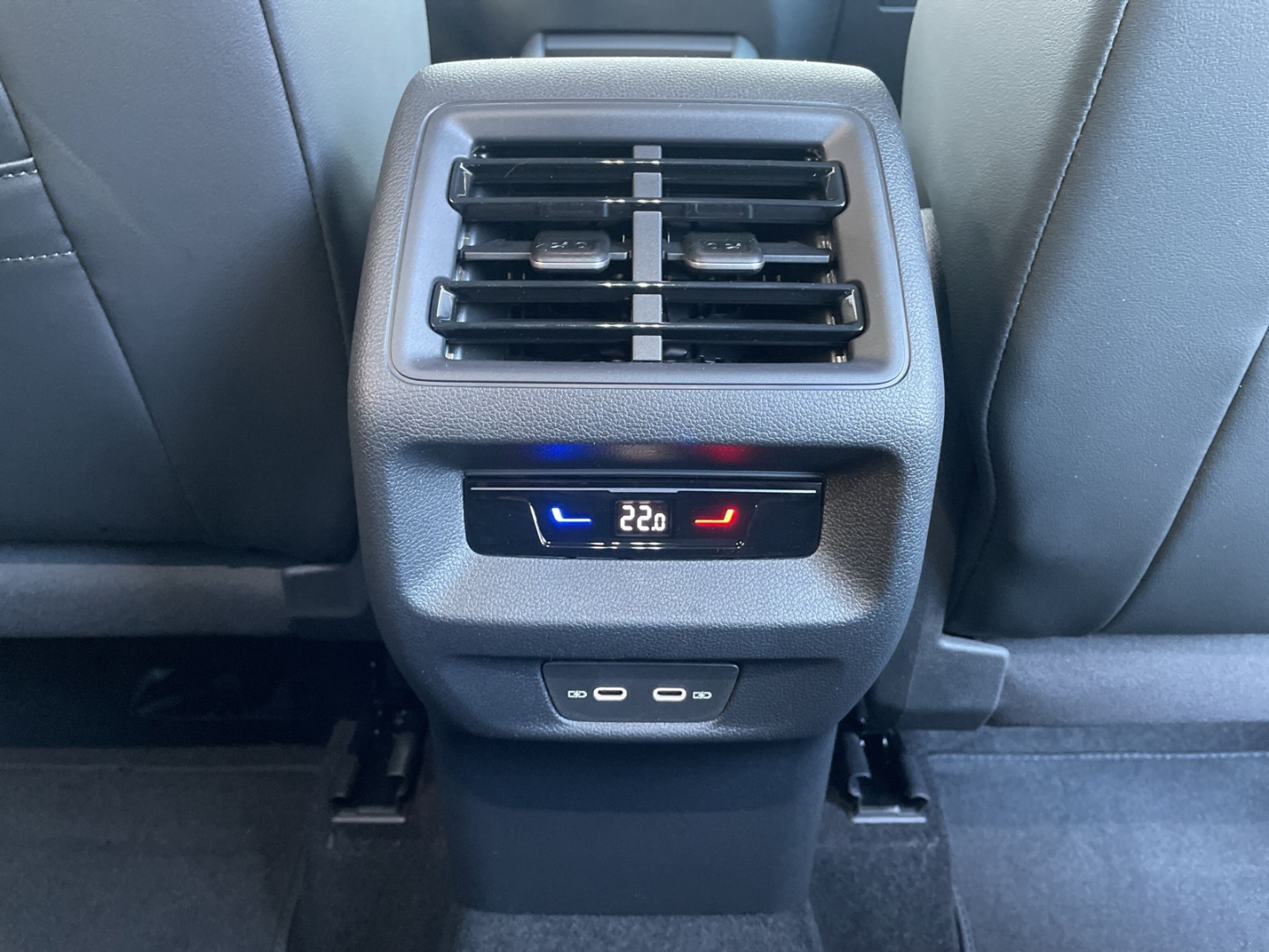 Tiguan ENERGY 2.0TDI DSG Navi/LED/ACC/360°Kamera/App-Connect/el.Heckklappe