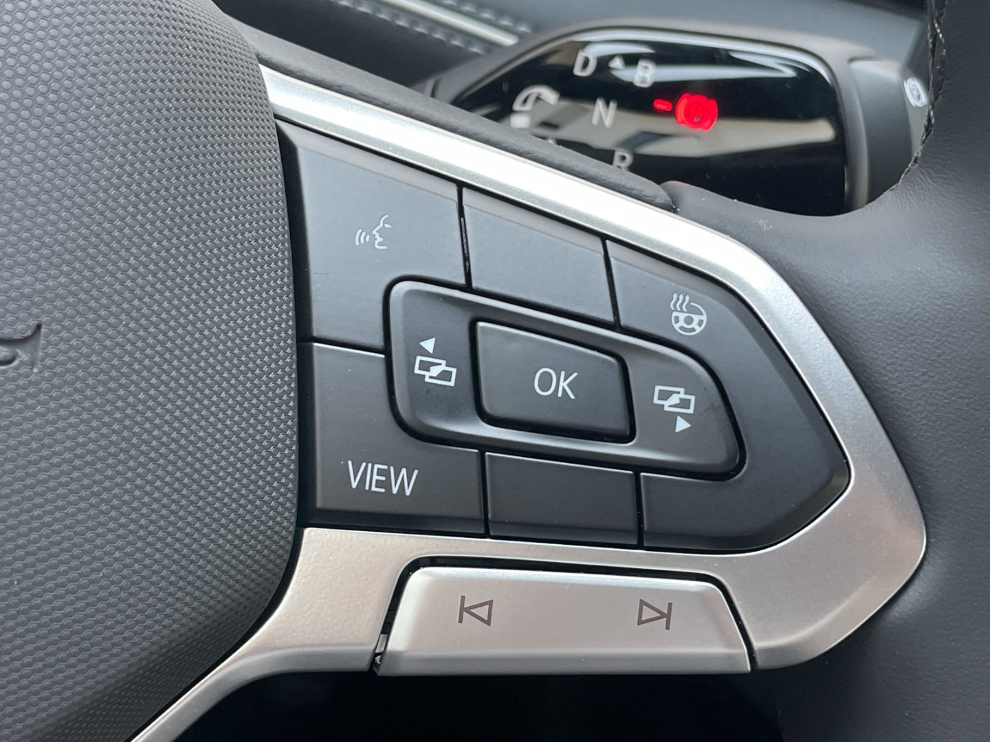 ID.7 Tourer Pro HUD/AHK/360°Kamera/Keyless/Navi /Massage/ACC/Side Assist