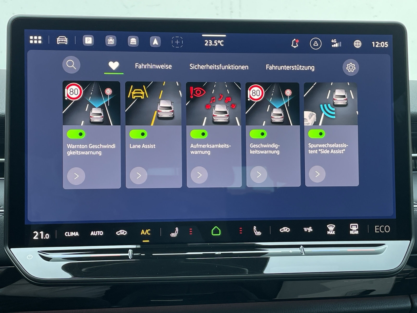 ID.7 Tourer Pro HUD/AHK/360°Kamera/Keyless/Navi /Massage/ACC/Side Assist
