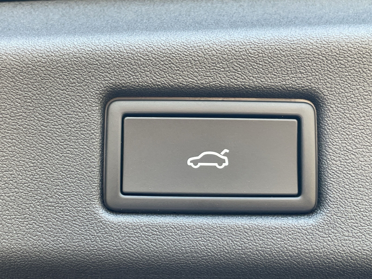 ID.7 Tourer Pro HUD/AHK/360°Kamera/Keyless/Navi /Massage/ACC/Side Assist