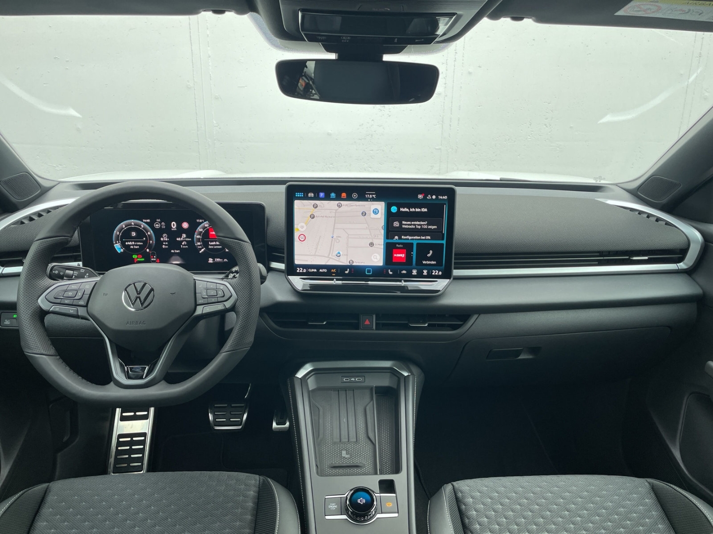 T-Roc R-Line 1.5eTSI 360°Kamera/HUD/ACC/Navi/App-Connect/Keyless/Spurwechsel