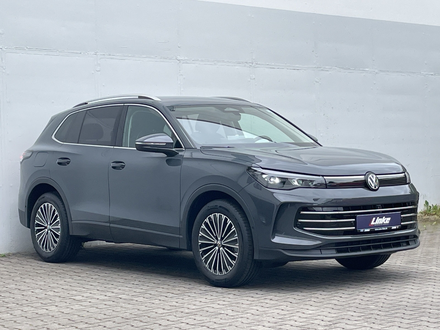 Tiguan Elegance 1.5 eTSI DSG 360°Kamera/AHK/Navi/ACC/App-Connect/HUD