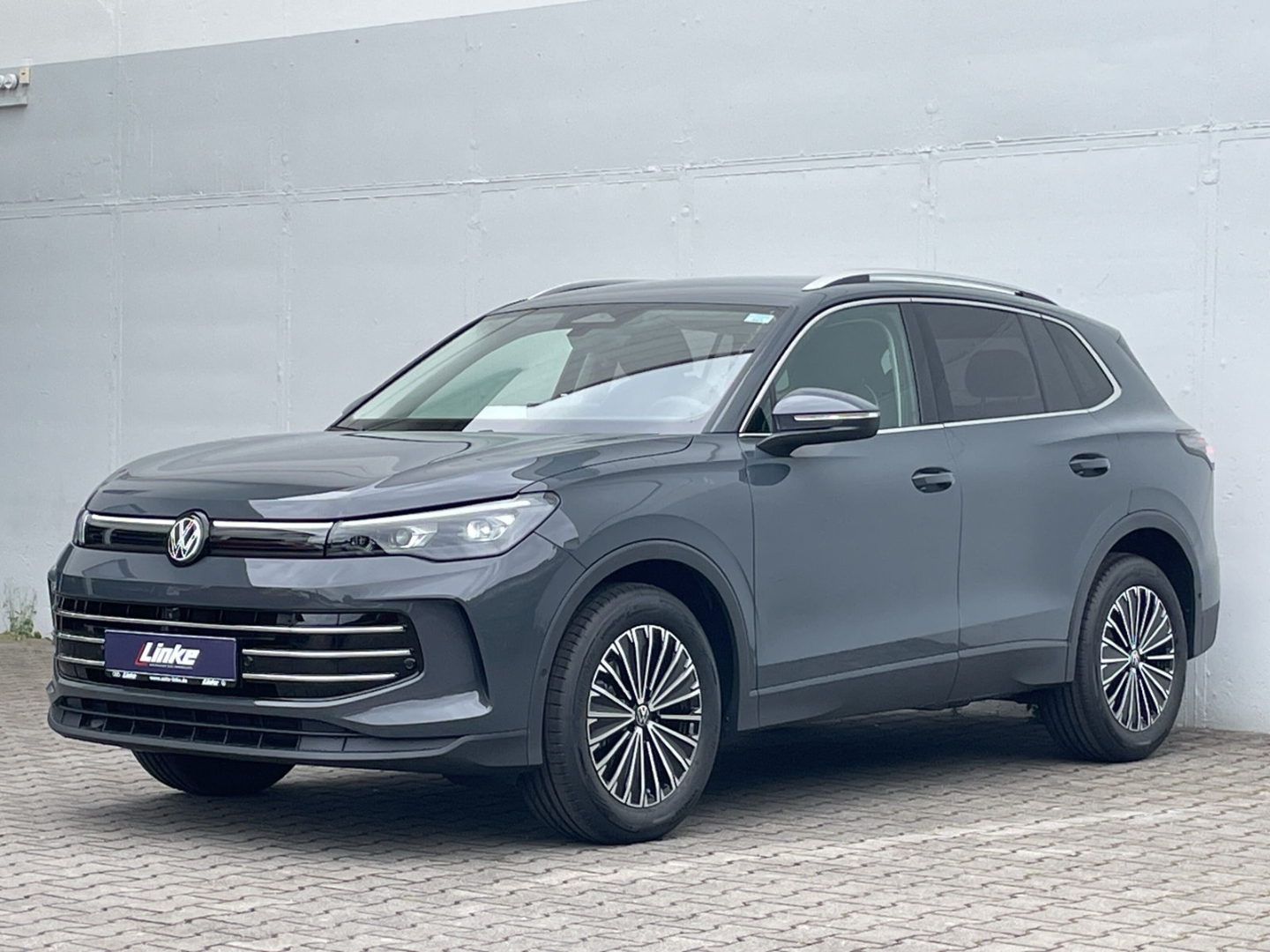 Tiguan Elegance 1.5 eTSI DSG 360°Kamera/AHK/Navi/ACC/App-Connect/HUD