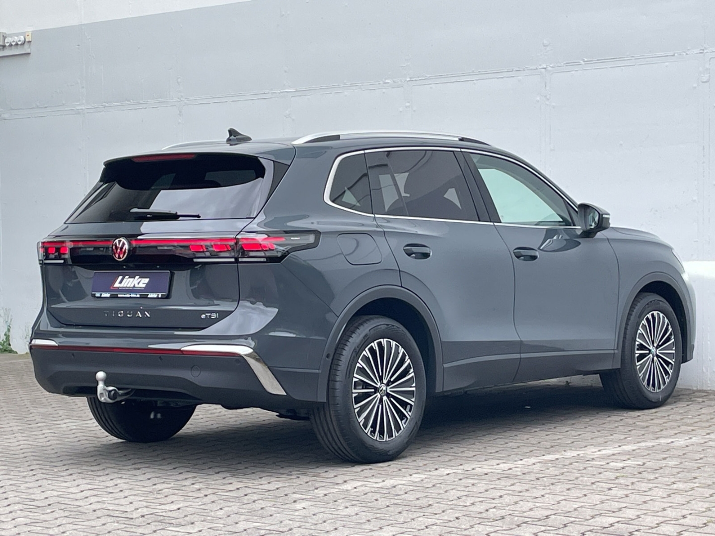 Tiguan Elegance 1.5 eTSI DSG 360°Kamera/AHK/Navi/ACC/App-Connect/HUD