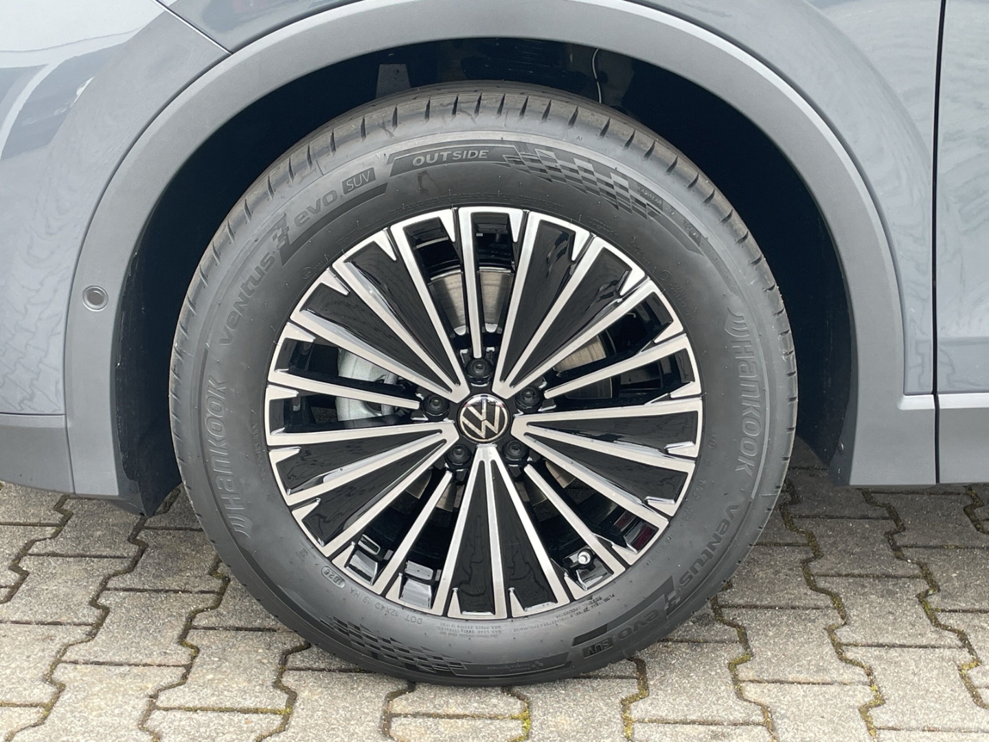 Tiguan Elegance 1.5 eTSI DSG 360°Kamera/AHK/Navi/ACC/App-Connect/HUD