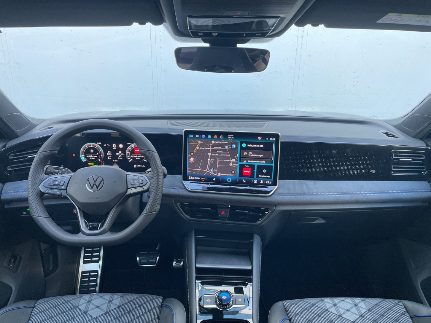 Tiguan 1.5 eTSI DSG R-Line AHK/360°Kamera/Navi/ACC/Keyless/el.Heckklappe