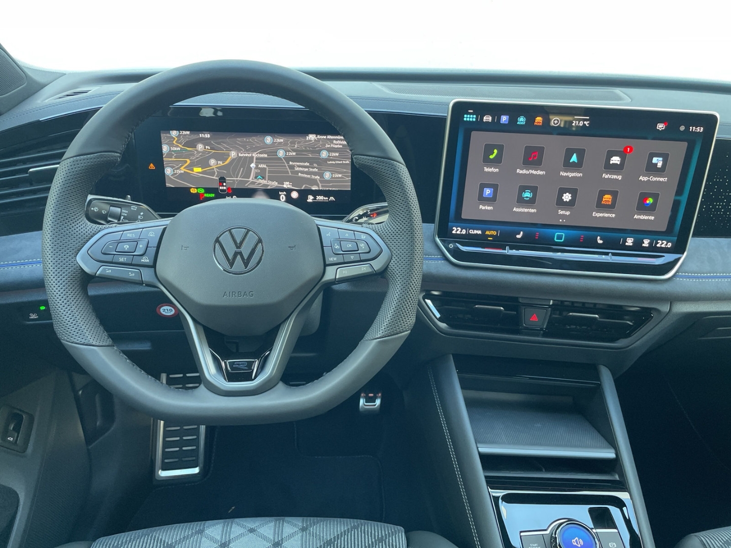 Tiguan 1.5 eTSI DSG R-Line AHK/360°Kamera/Navi/ACC/Keyless/el.Heckklappe