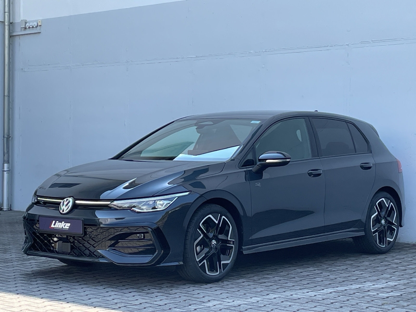 Golf VIII R-Line 1.5eTSI DSG HUD/AHK/Navi/Kamera/ACC/App-Connect/