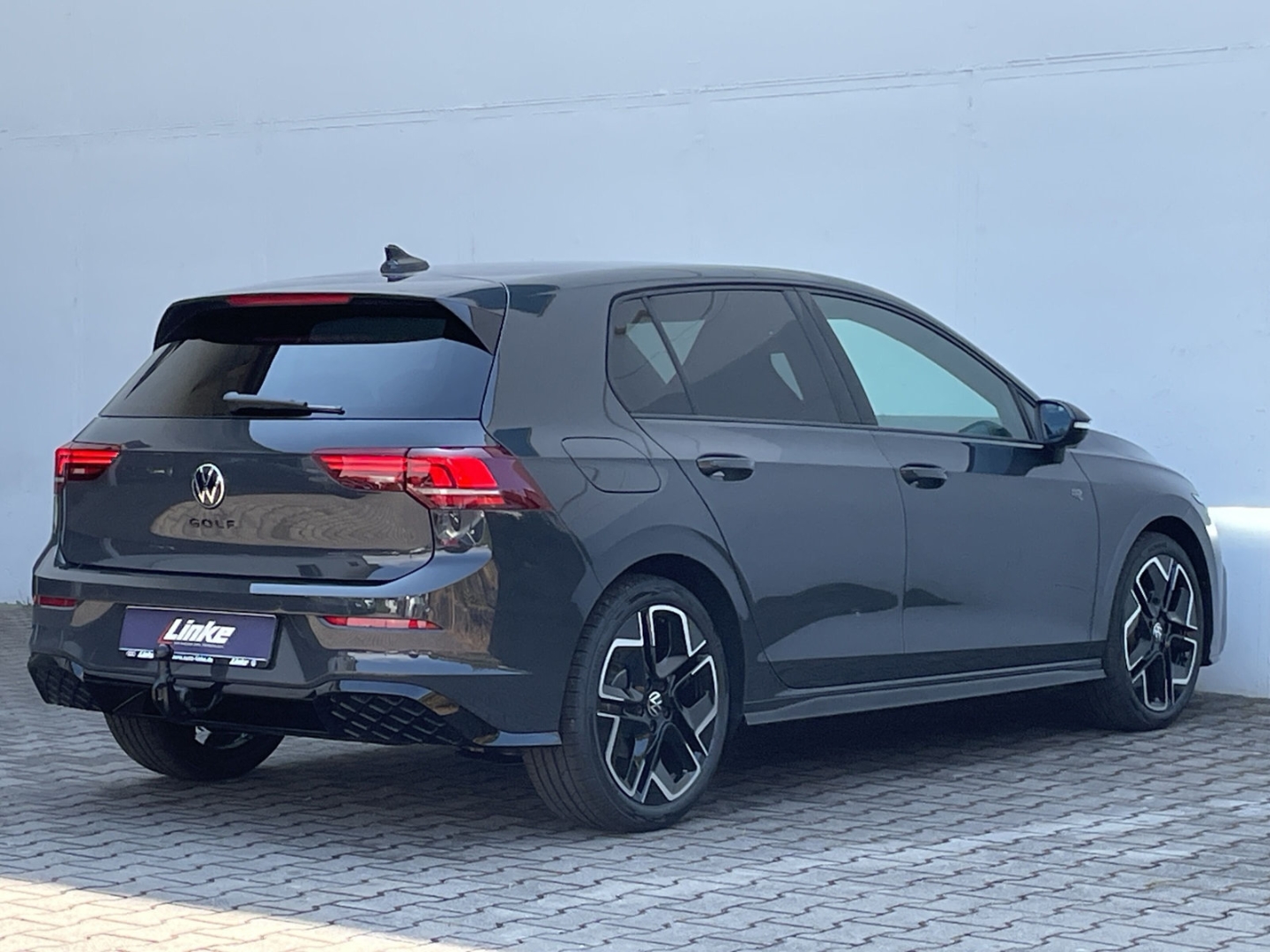 Golf VIII R-Line 1.5eTSI DSG HUD/AHK/Navi/Kamera/ACC/App-Connect/