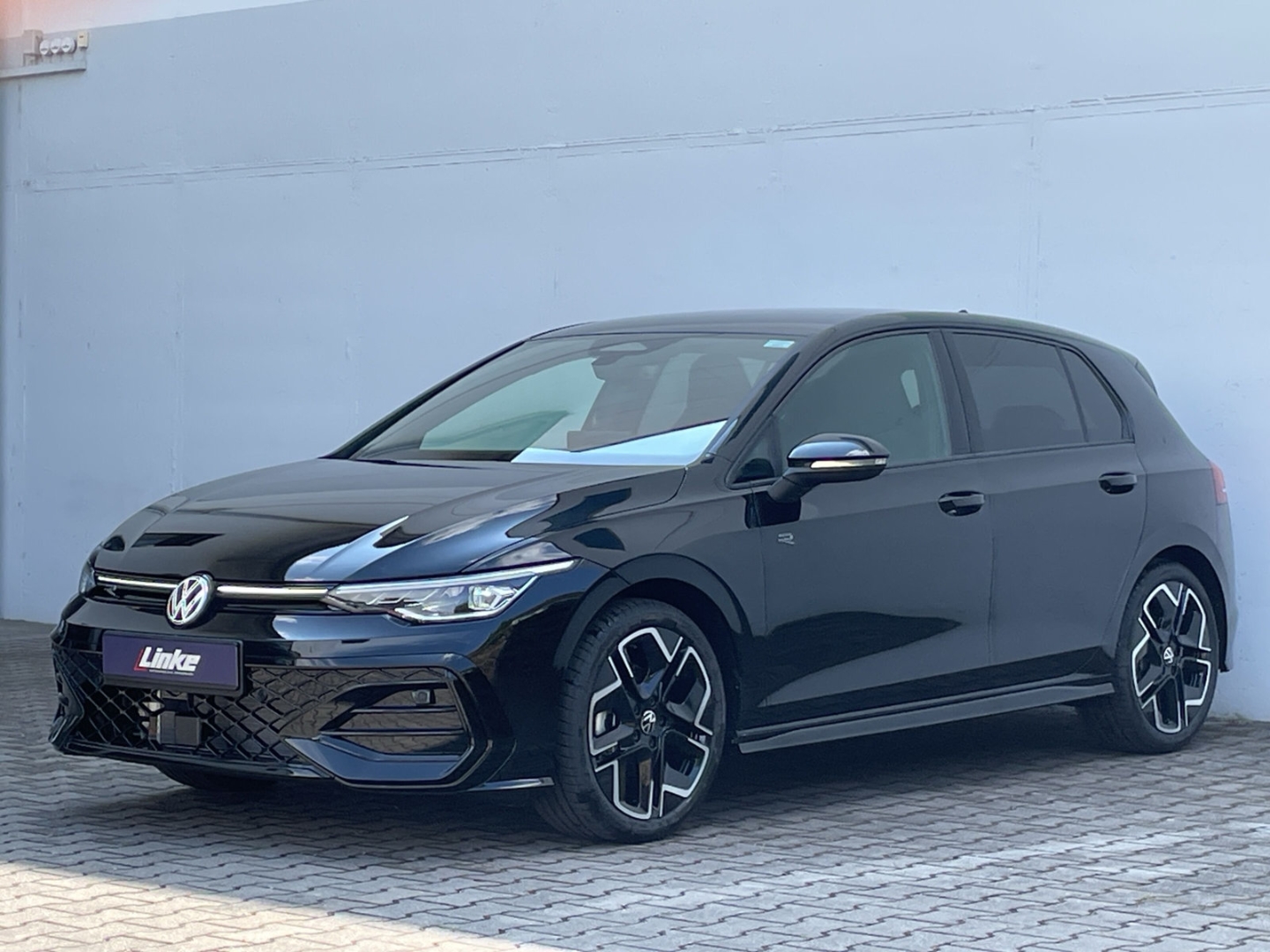 Golf VIII R-Line 1.5 TSI 6-Gang HUD/Kamera/Navi/ACC/LED Plus/App-Connect/