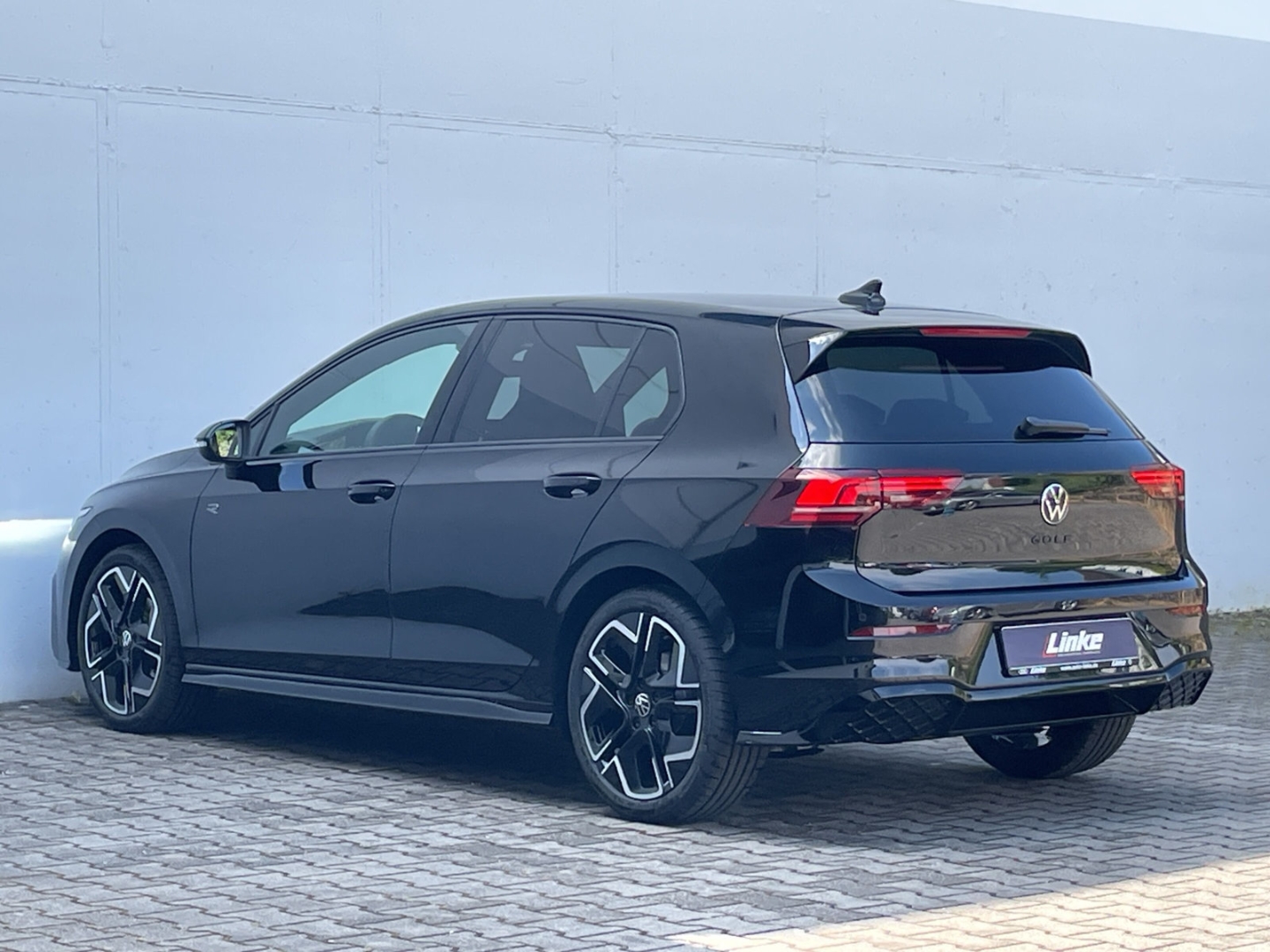 Golf VIII R-Line 1.5 TSI 6-Gang HUD/Kamera/Navi/ACC/LED Plus/App-Connect/