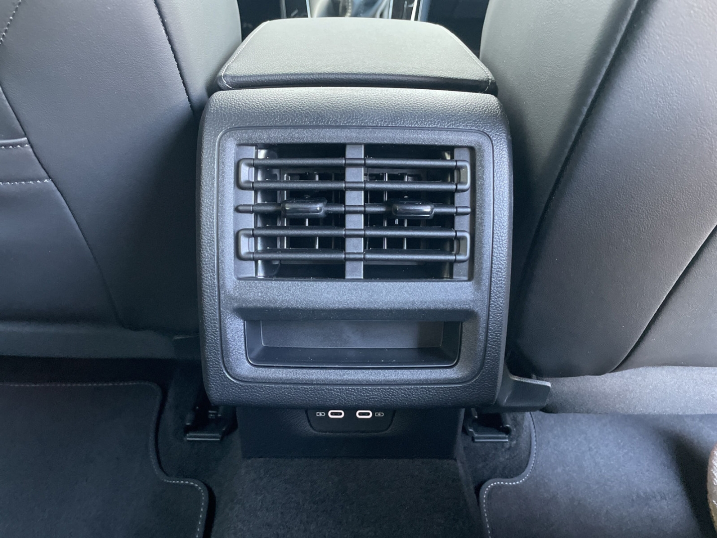 Golf VIII R-Line 1.5 TSI 6-Gang HUD/Kamera/Navi/ACC/LED Plus/App-Connect/