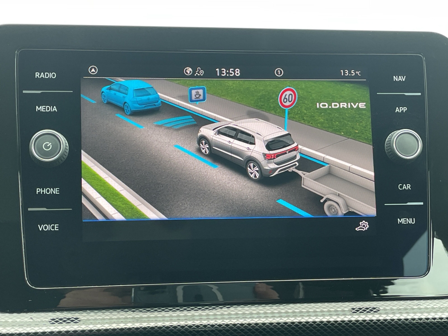 T-Cross 1.0 TSI Life 5-Gang AHK/Kamera/Navi/ACC/Travel/App-Connect/Sitzhzg/