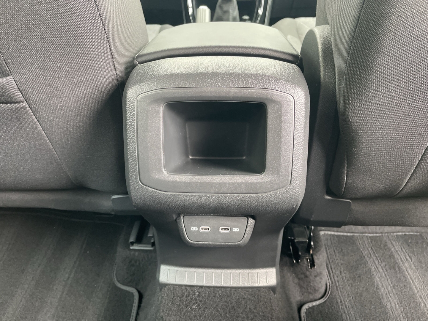 T-Cross 1.0 TSI Life 5-Gang AHK/Kamera/Navi/ACC/Travel/App-Connect/Sitzhzg/