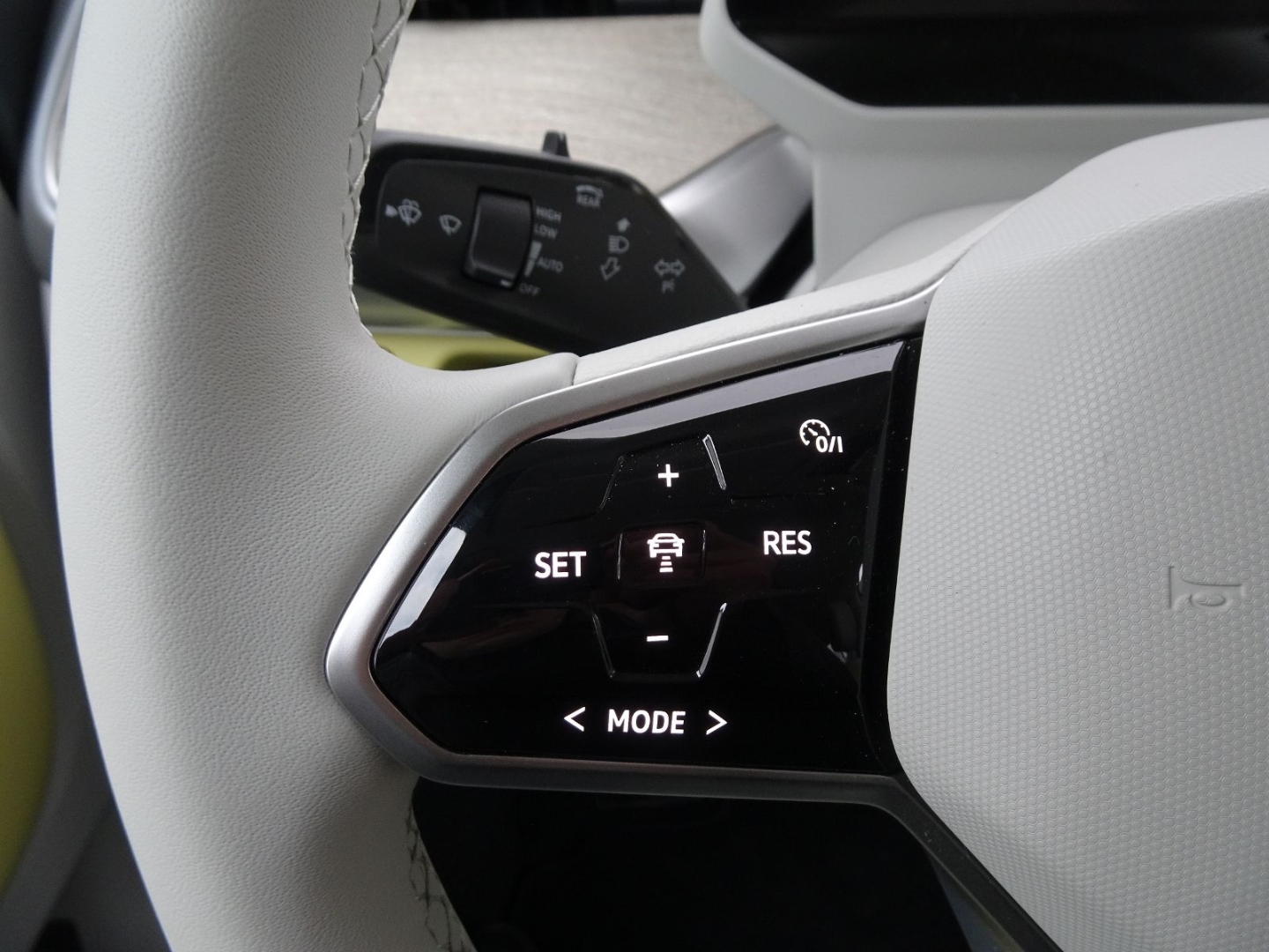 ID. Buzz Pro 77 kWh AHK/IQ.Light/Keyless/Kamera/Navi Digitales Cockpit