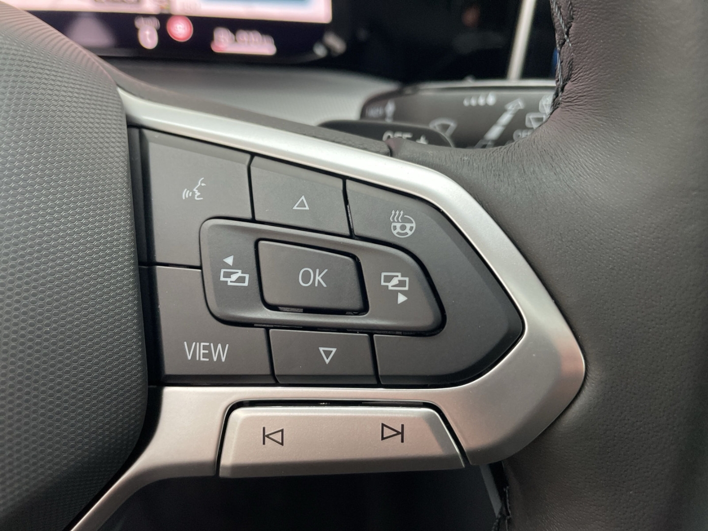 Golf Variant VIII 1.5eTSI DSG Kamera/ACC/AHK/HUD/Pano