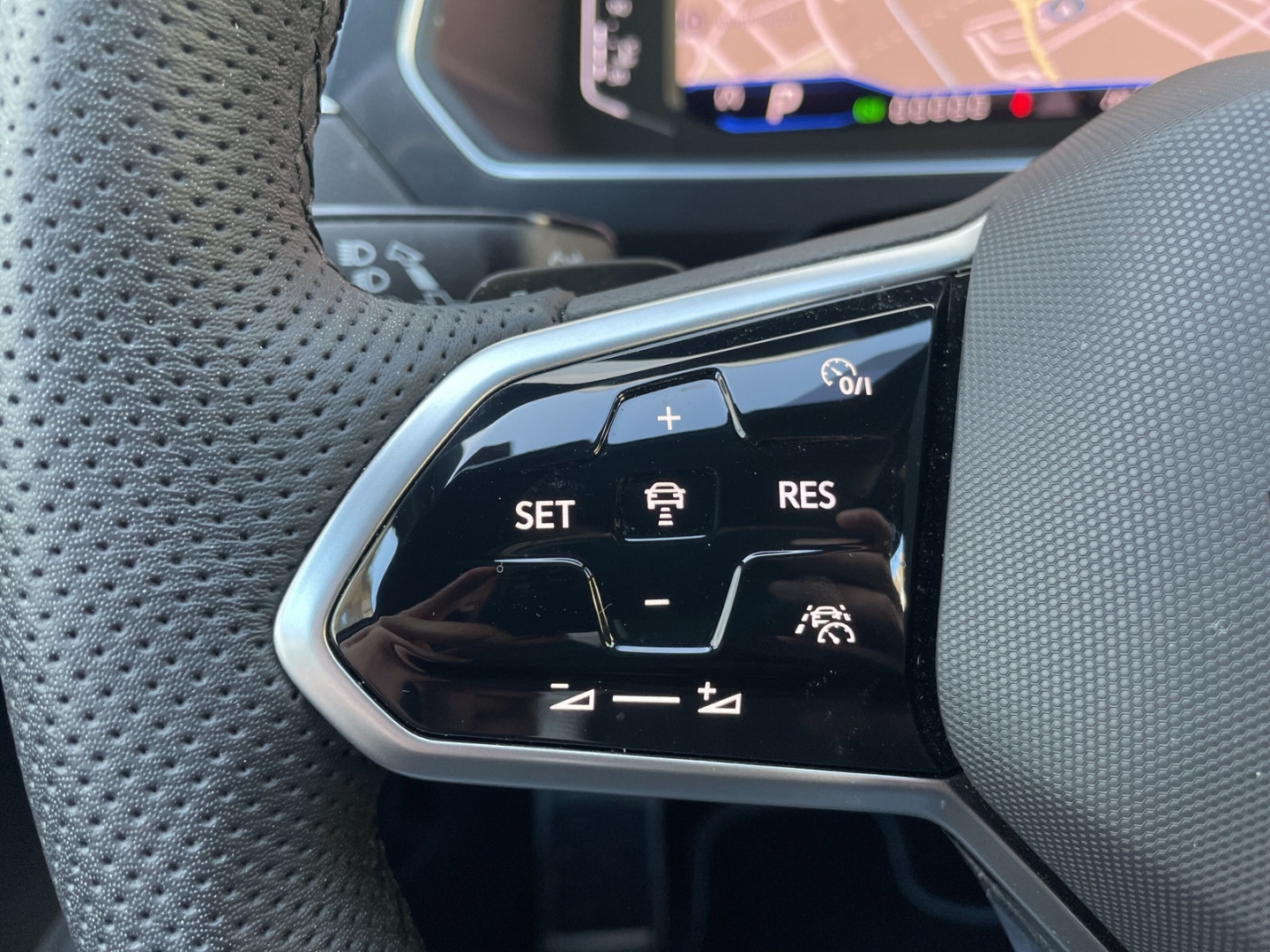 Tiguan Allspace R-Line 2.0 TDI DSG 4MOTION AHK