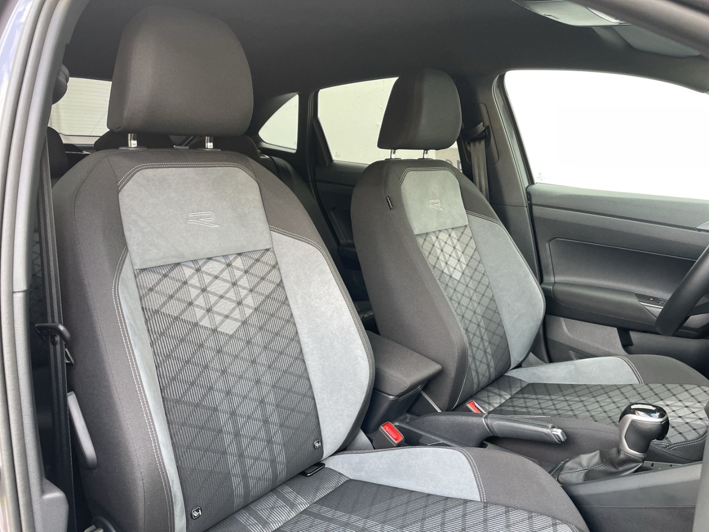 Taigo R-Line 1.0 TSI DSG IQ.LIGHT/Kamera/Navi/ACC