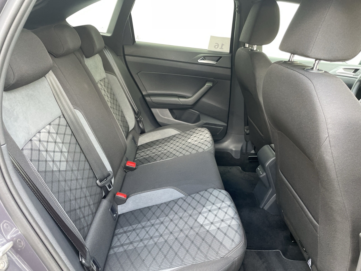 Taigo R-Line 1.0 TSI DSG IQ.LIGHT/Kamera/Navi/ACC