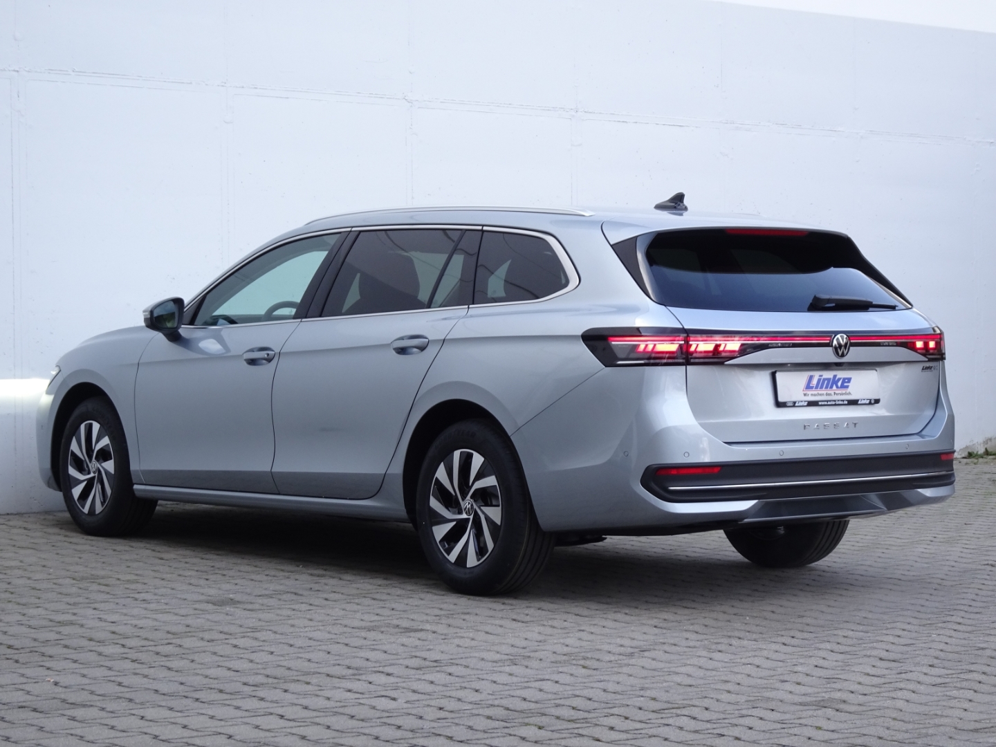 Passat Variant Business 2.0 TDI DSG HUD/AHK/360°