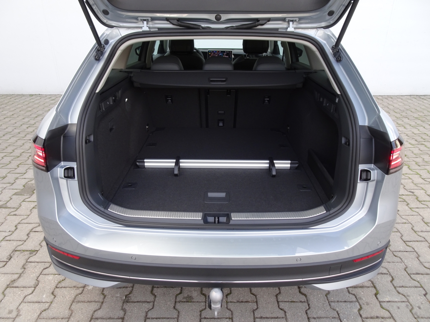 Passat Variant Business 2.0 TDI DSG HUD/AHK/360°
