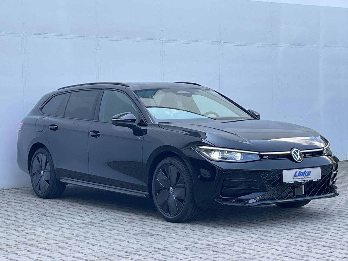 Passat Variant R-Line Signature 1.5 TSI eHybrid DSG AHK