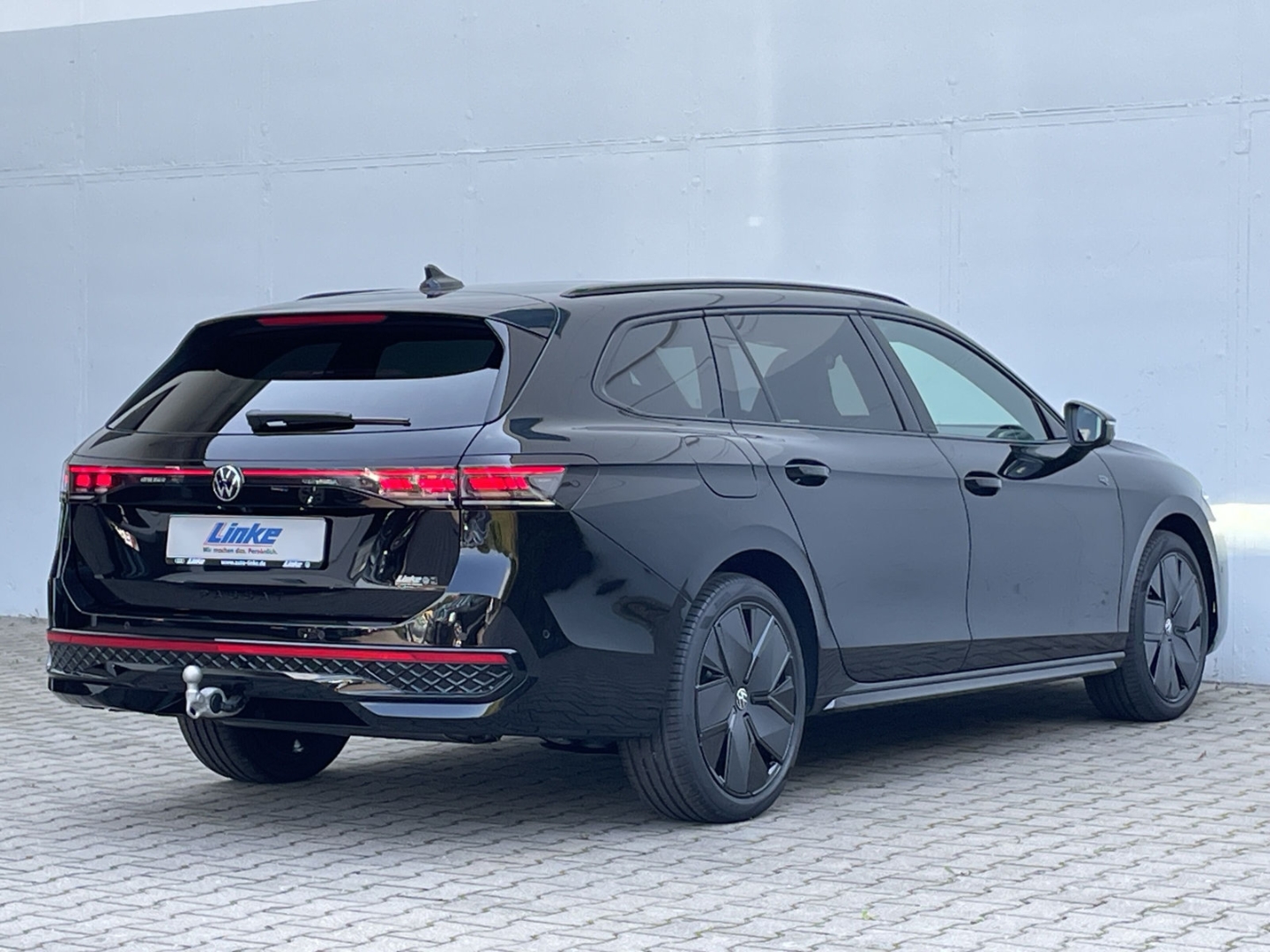 Passat Variant R-Line Signature 1.5 TSI eHybrid DSG AHK