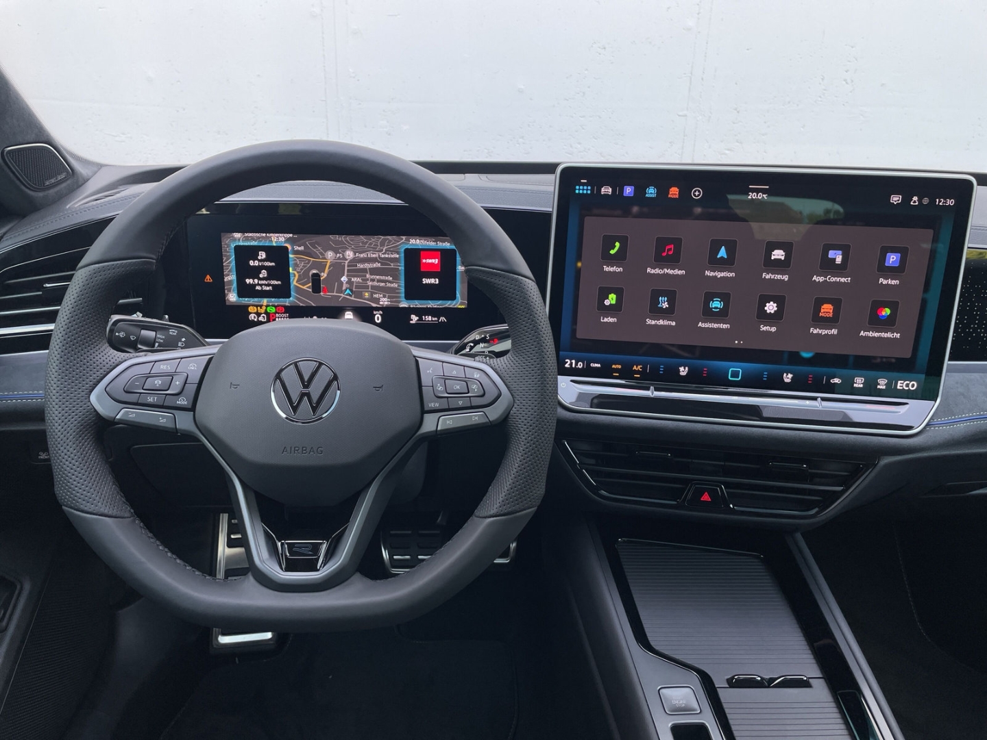 Passat Variant R-Line Signature 1.5 TSI eHybrid DSG AHK