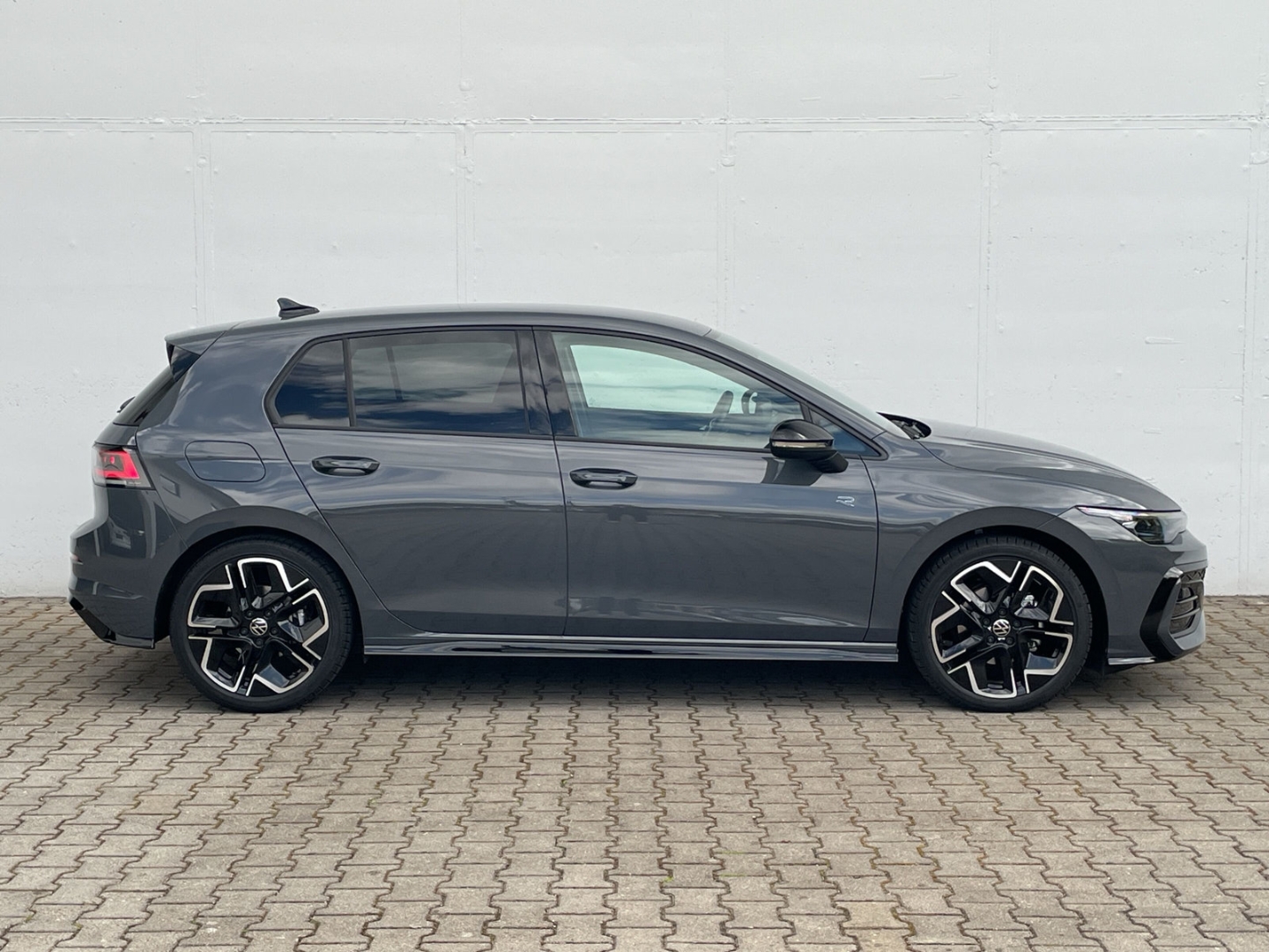 Golf VIII R-Line 2.0 TDI DSG Black Style Kamera ACC