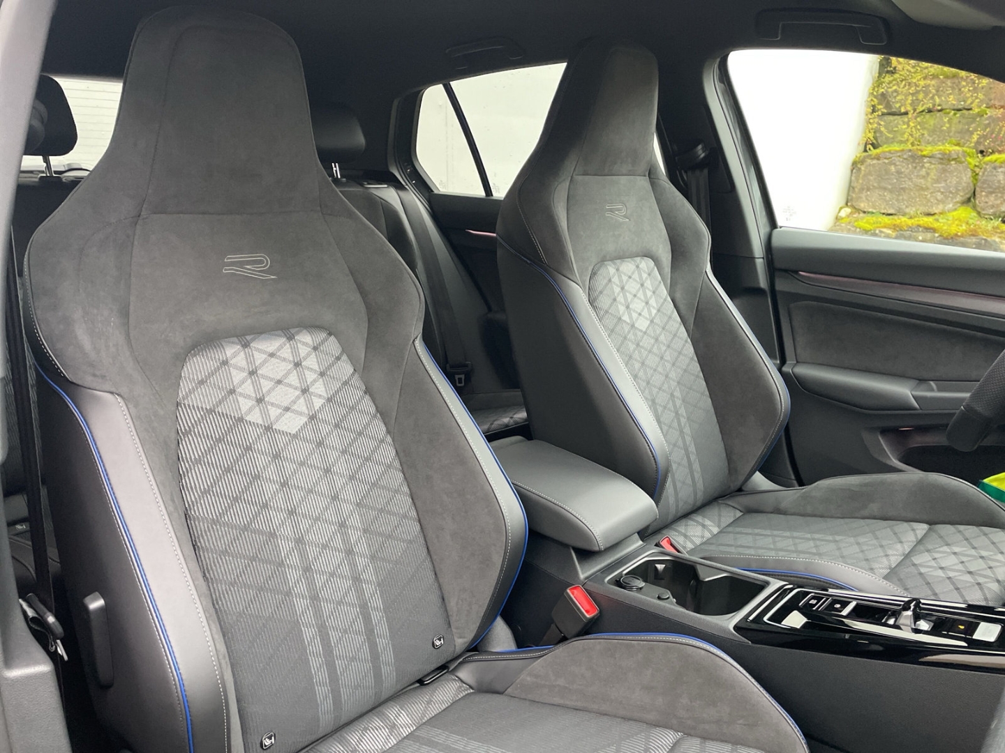 Golf VIII R-Line 2.0 TDI DSG Black Style Kamera ACC