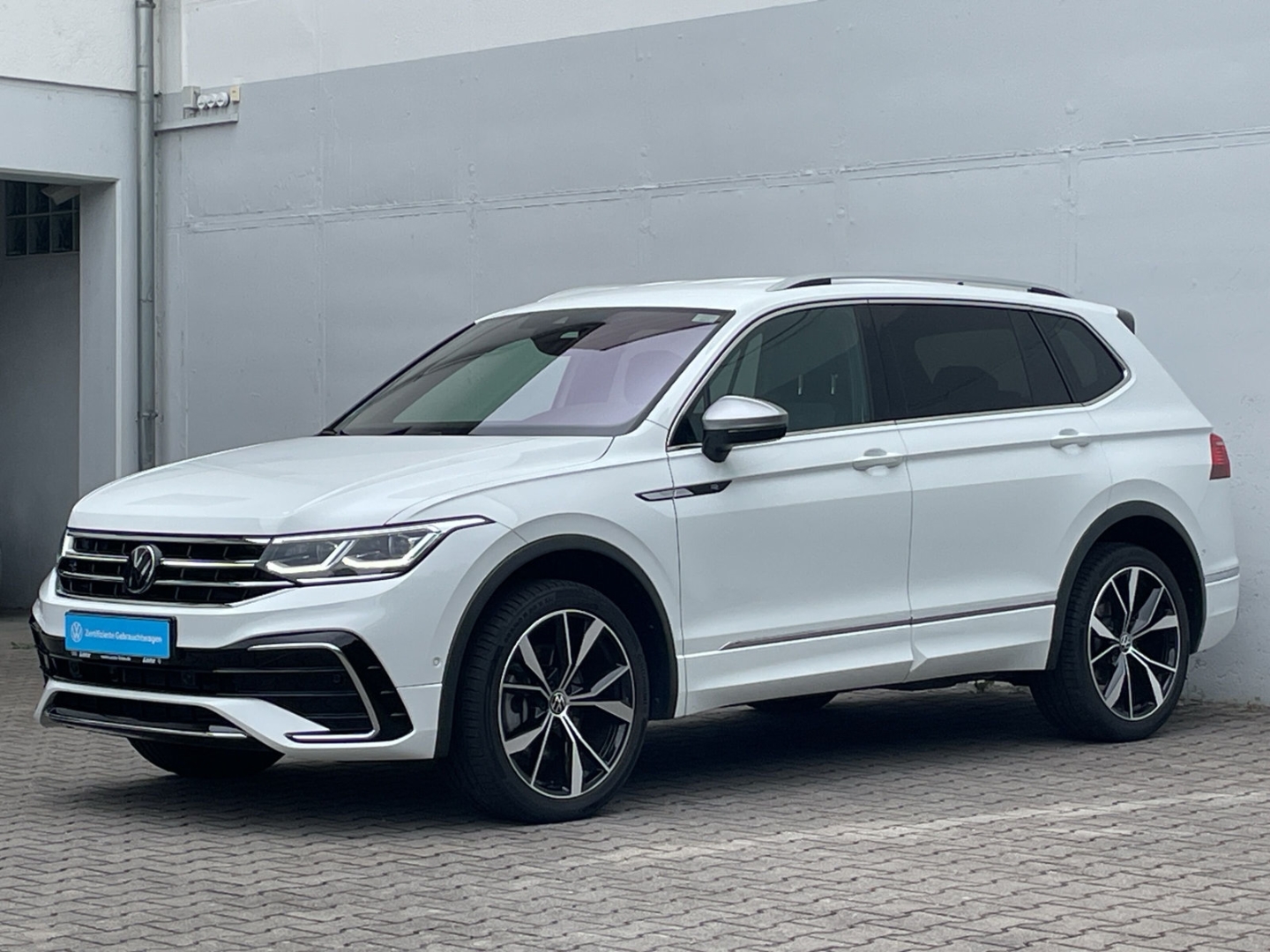 Tiguan Allspace R-Line 2.0TDI 4MOTION AHK/Kamera/Navi