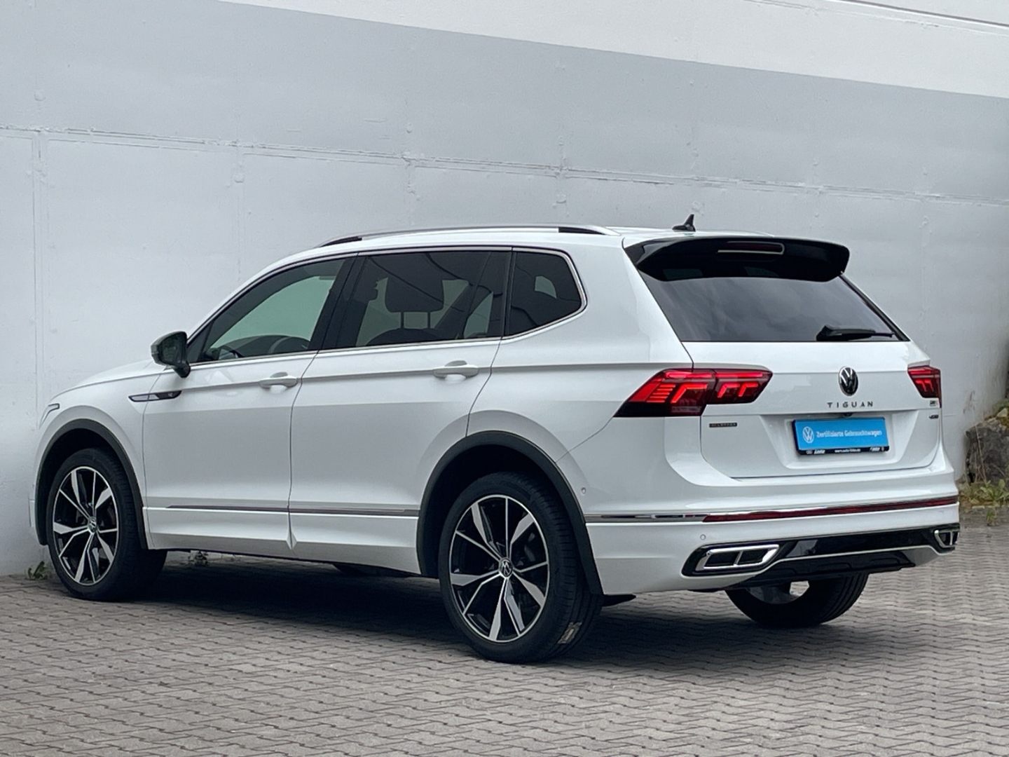 Tiguan Allspace R-Line 2.0TDI 4MOTION AHK/Kamera/Navi