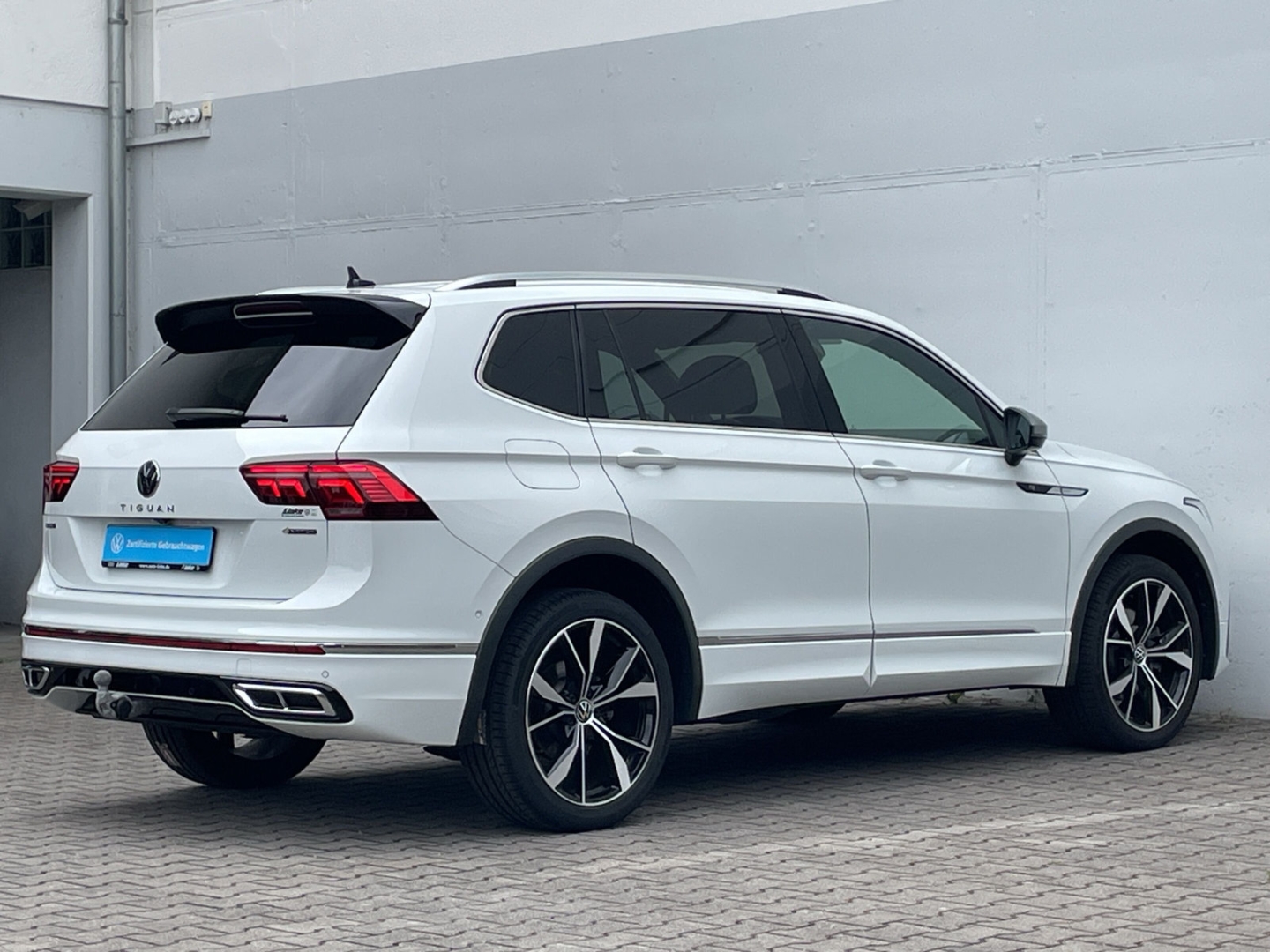 Tiguan Allspace R-Line 2.0TDI 4MOTION AHK/Kamera/Navi