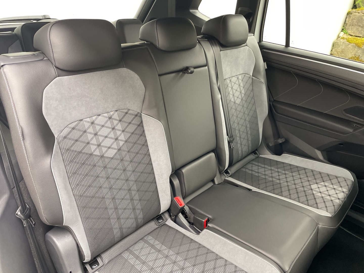 Tiguan Allspace R-Line 2.0TDI 4MOTION AHK/Kamera/Navi