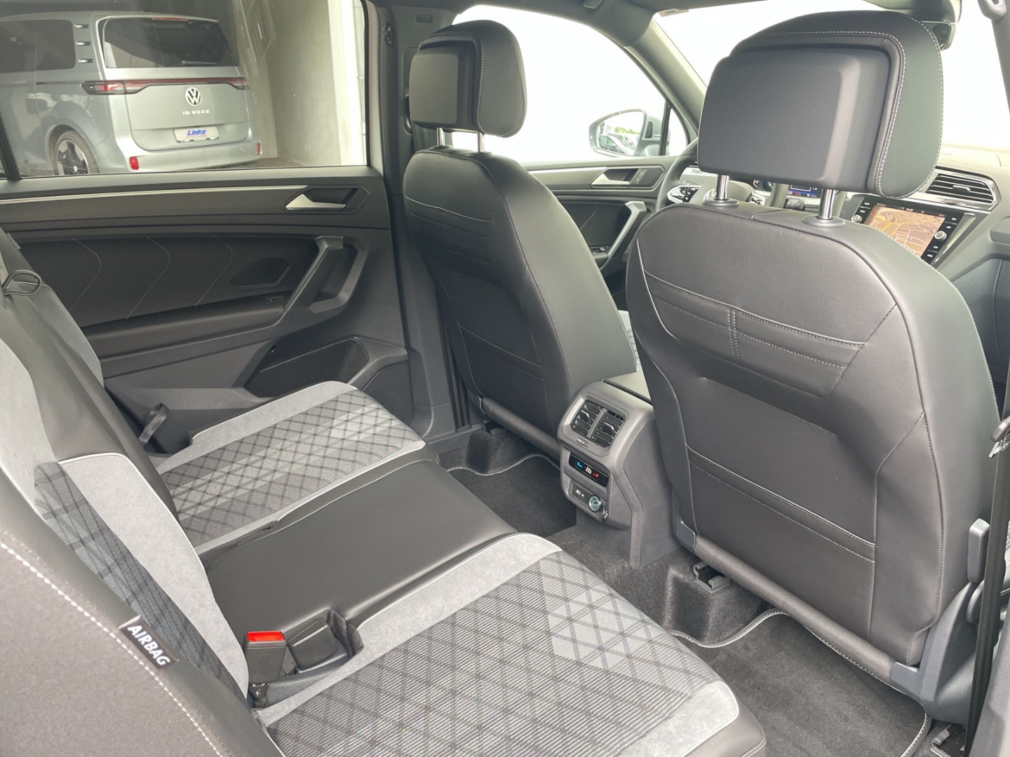 Tiguan Allspace R-Line 2.0TDI 4MOTION AHK/Kamera/Navi