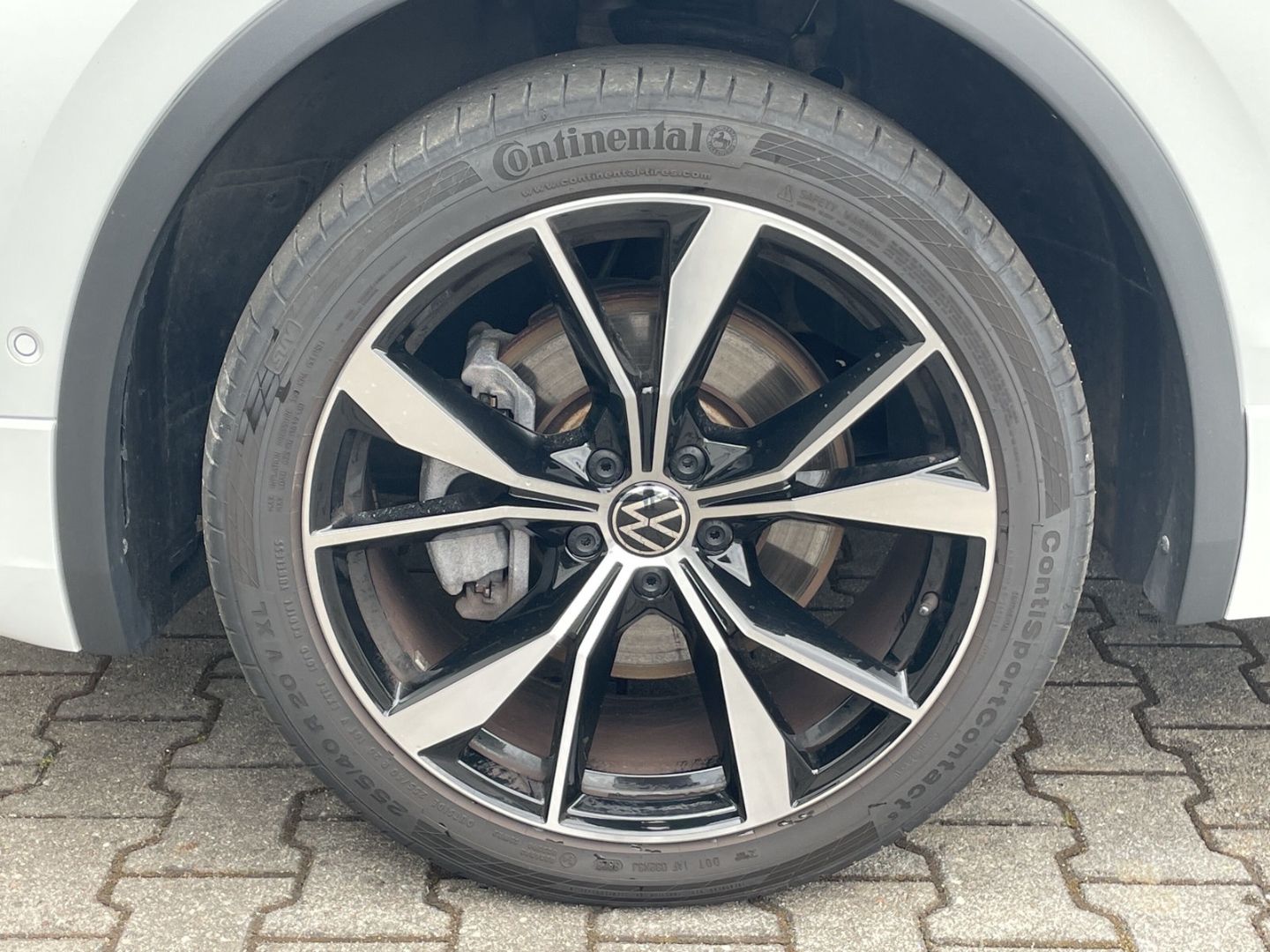 Tiguan Allspace R-Line 2.0TDI 4MOTION AHK/Kamera/Navi