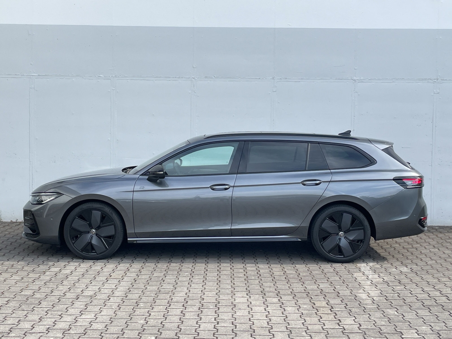 Passat R-Line Signature 2.0 TDI DSG 4Motion Pano/AHK/360°Kamera