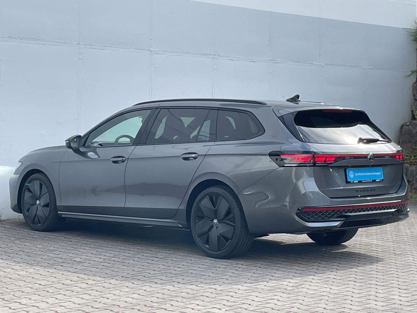 Passat R-Line Signature 2.0 TDI DSG 4Motion Pano/AHK/360°Kamera