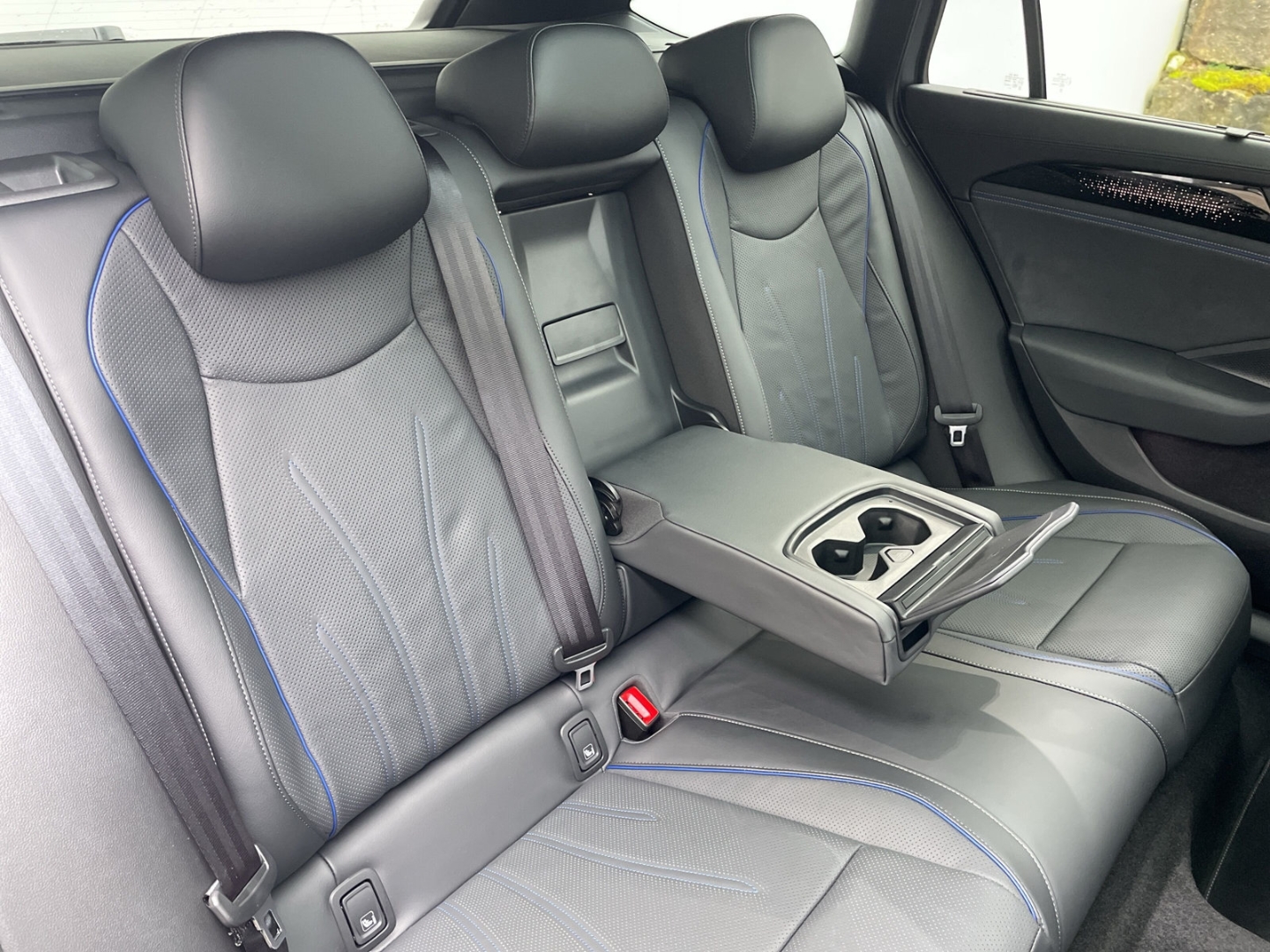 Passat R-Line Signature 2.0 TDI DSG 4Motion Pano/AHK/360°Kamera
