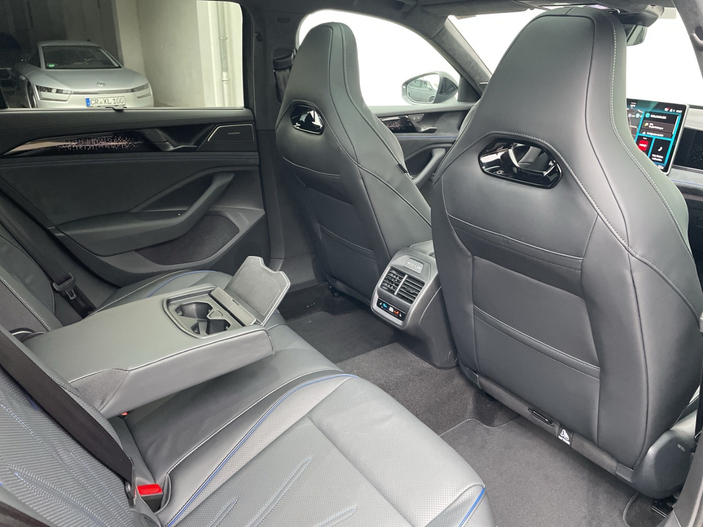 Passat R-Line Signature 2.0 TDI DSG 4Motion Pano/AHK/360°Kamera