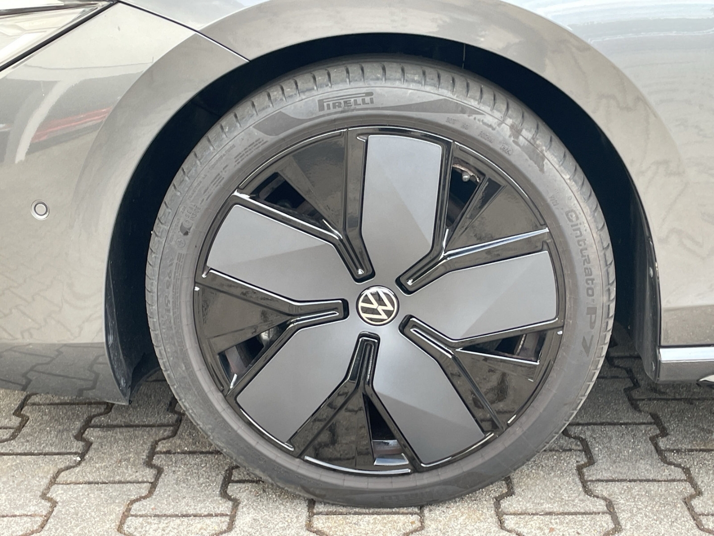 Passat R-Line Signature 2.0 TDI DSG 4Motion Pano/AHK/360°Kamera