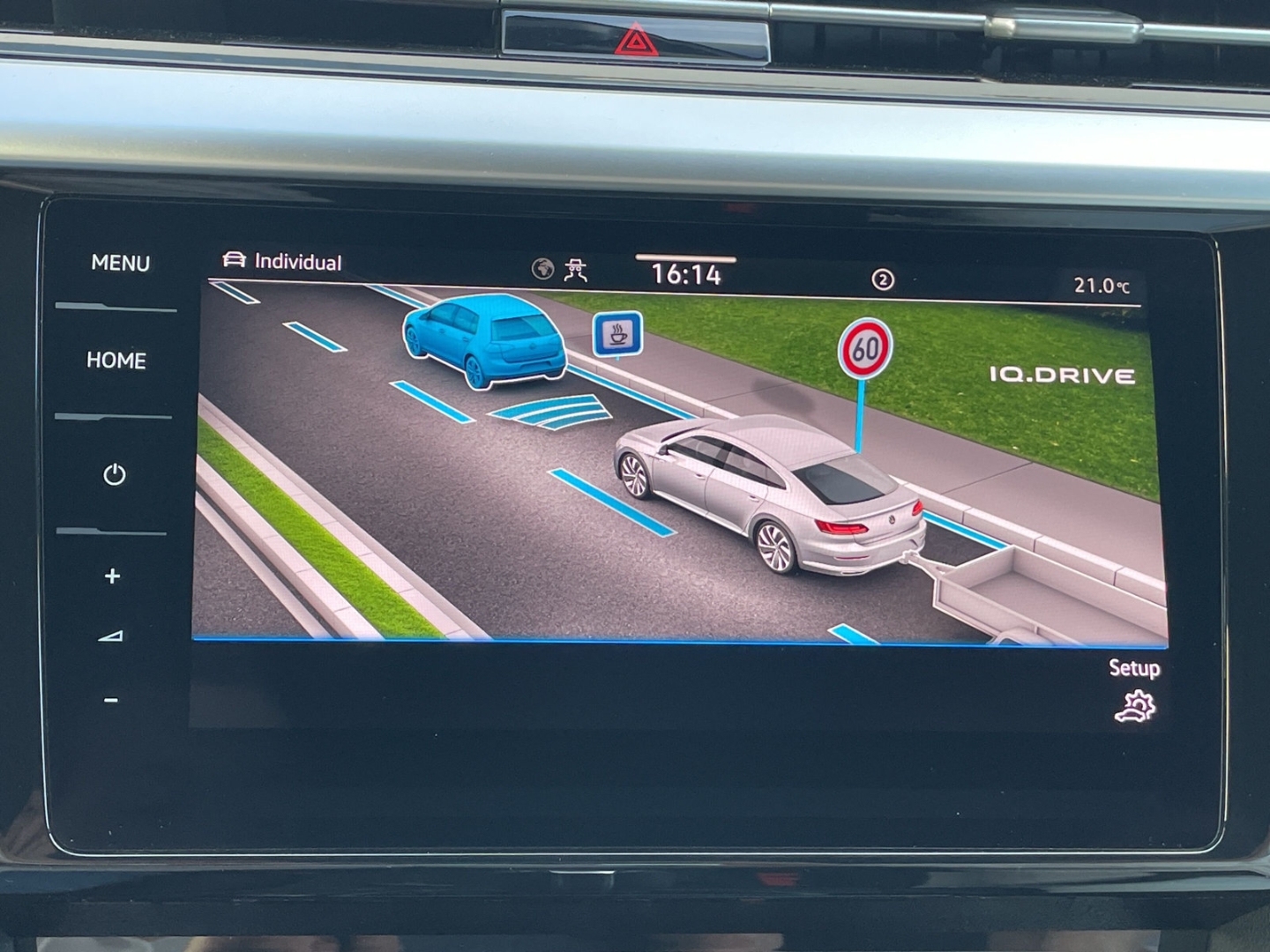 Arteon 2.0 TSI DSG R-Line AHK/DCC/Kamera/Keyless/App-Connect/IQ.LIGHT/Navi Pro/ACC